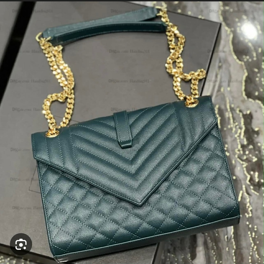 Envelop medium sized bag